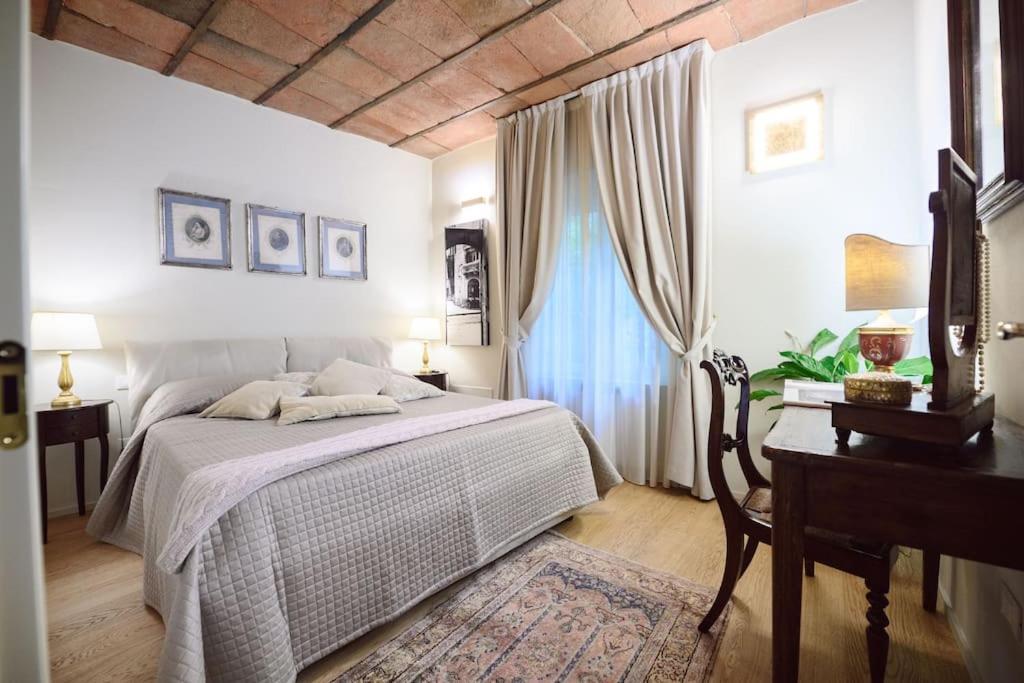 Corte Paolina - Charming Courtyard Inside Apartment *