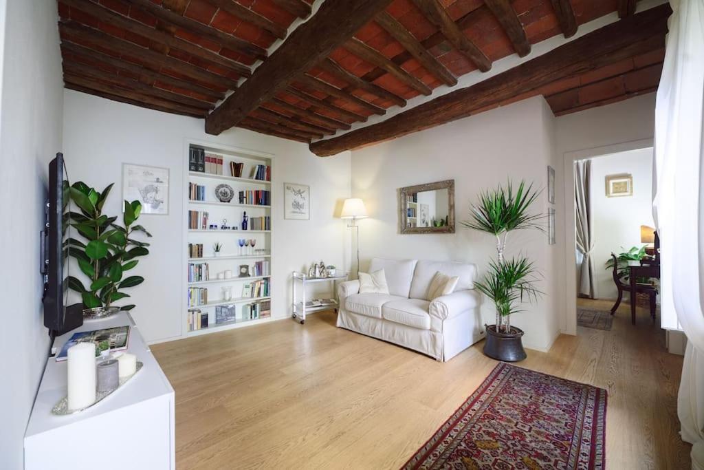 Corte Paolina - Charming Courtyard Inside Apartment *