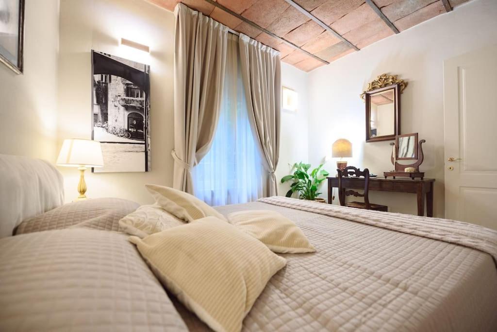 Corte Paolina - Charming Courtyard Inside *