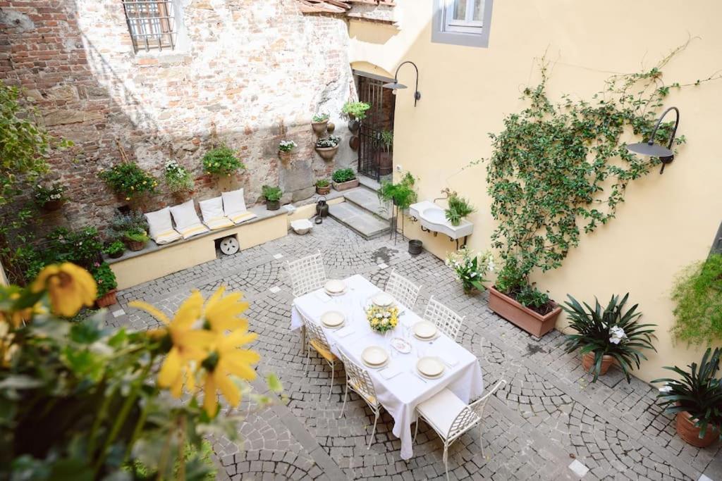 Apartment Corte Paolina - Charming Courtyard Inside Lucca